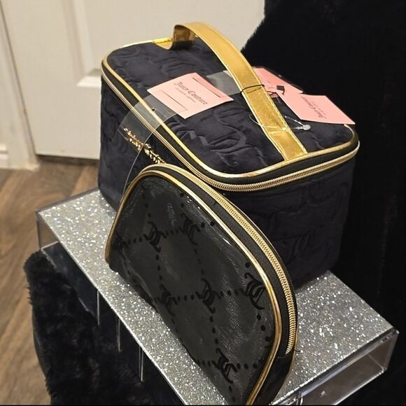 Juicy Couture JC Logo 2-PC Travel  Cosmetic Bag Set - Picture 4 of 13